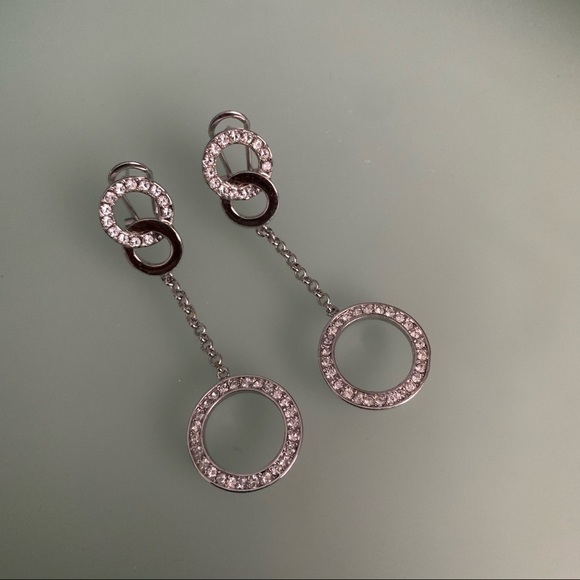 Dangling Circular Earring - Picture 3 of 4